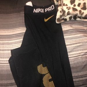 Black Nike leggings!